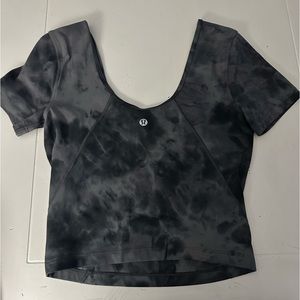 Lululemon tee shirt